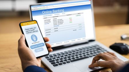 ¿Te llegó una transferencia desconocida? Podrías terminar involucrado en un fraude.
