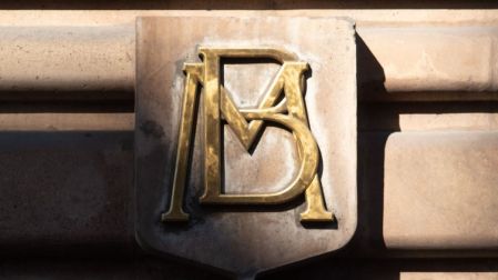 Banxico mantiene la tasa de interés en 6.50%; no reaccionará de forma mecánica ante la Fed
