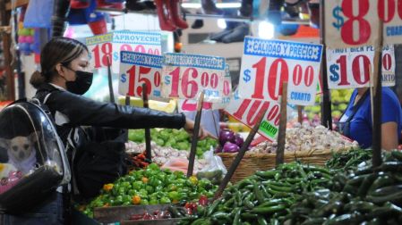 Aumenta costo de la vida: regreso a clases y agropecuarios presionan la inflación en México.