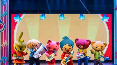 Plim Plim tiene tres compañías de teatro que dan shows por el mundo.