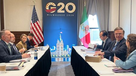 El secretario Ebrard explicó que el hecho de que todavía no exista una nueva firma o una fecha definitiva para la revisión del T-MEC, no significa que no haya avances.