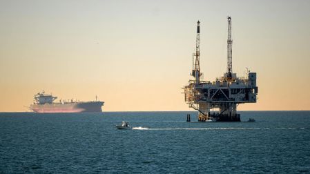 Empresas buscan regresar al petróleo mexicano; aguas profundas, entre sus intereses.