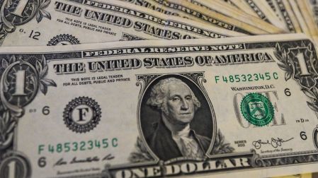 Tipo de cambio: sobreprecios financieros costarán 4 mil 300 mdd a mexicanos.