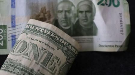 Depreciación del peso mexicano es "normal y saludable": Omar Mejía, subgobernador de Banxico.