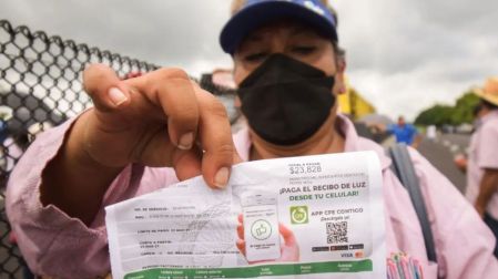 ¿CFE te puede cobrar una deuda de hace 10 años? Esto dice la ley.