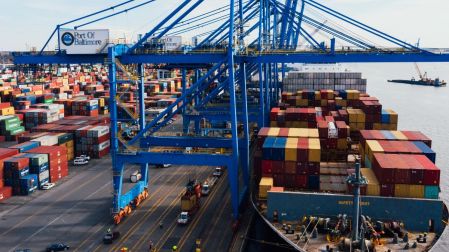 La IA salva al comercio mundial: La OMC eleva a 3.9% la previsión de crecimiento