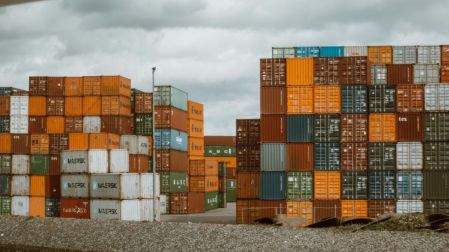 La IA salva al comercio mundial: La OMC eleva a 3.9% la previsión de crecimiento