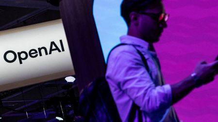 Exempleados de OpenAI piden que la IA pueda ser supervisada por humanos.