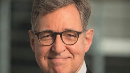 Robert Hall y Michael Woodford ganan el Nobel de Economía por nuevos modelos macroeconómicos.