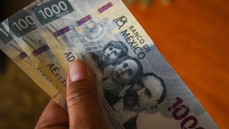 ¿Cuándo depositan el aguinaldo 2026 a pensionados del IMSS e ISSSTE?