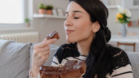 El hambre emocional es cuando la comida se convierte en la única forma de afrontar tus emociones