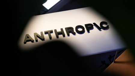 ¿La IA se propagará sola por internet? Anthropic alerta sobre los “gusanos” informáticos.