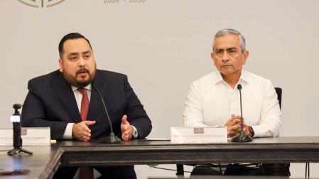 Luis Eduardo Flores Barrios, titular de la Fiscalía de Investigación de Delitos de Alto Impacto, y Fernando Blumenkron Escobar, fiscal estatal.