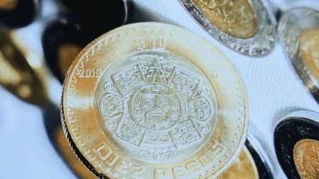 Estabilidad del peso depende de Banxico: Barclays explica por qué.