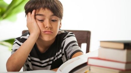 Sobreprotección infantil: niño frustrado