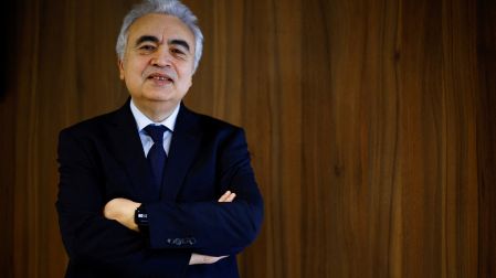 La AIE descarta normalización del mercado petrolero para 2027, ¿por qué?