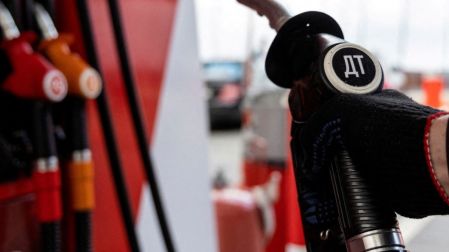 Los precios mundiales del diésel no bajarían pese al acuerdo de Trump con Rusia.