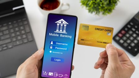 Fraudes: así pueden manipular las apps bancarias para robar tus datos y dinero.
