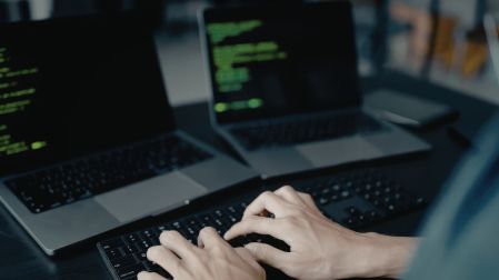 Empresas en México enfrentan retos para integrar sus soluciones de ciberseguridad.