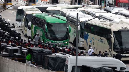 El transporte de pasajeros no se sumará al paro nacional indefinido.