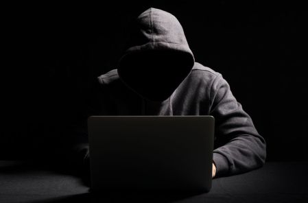 Ya no son los adultos mayores: ahora los jóvenes son las principales víctimas de fraude.