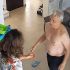 El rostro de Víctor Rodríguez es visible en varias partes del video difundido por su esposa, en que se revelan agresiones contra ella.