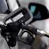 Trump exige a petroleras que bajen el precio de la gasolina para los consumidores en EU