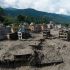 Una riada en Nepal arrasó comunidades en Rasuwa, dejando 95 muertos y más de 380 desaparecidos, mientras equipos de rescate trabajan en la zona