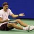 Alexander Zverev salvó un par de puntos para partido durante su presentación en el US Open, que se extendió hasta la madrugada.