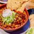 ¿Cuánto te costará preparar pozole para la noche mexicana? Así subieron los alimentos