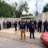 Autoridades resguardan la secundaria número 13 tras el ataque de dos jóvenes que dejó una persona muerta.