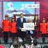 El gobernador Alejandro Armenta y la titular de la Lotería, Olivia Salomón, develan billete inspirado en Puebla y sus majestuosas montañas