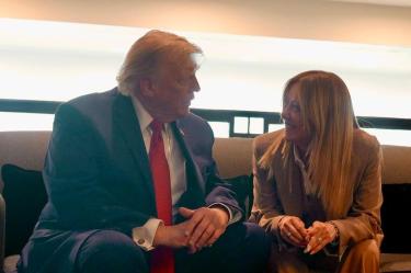 Trump declaró en televisión que Meloni le había pedido insistentemente una fotografía juntos. La mandataria italiana negó la versión.