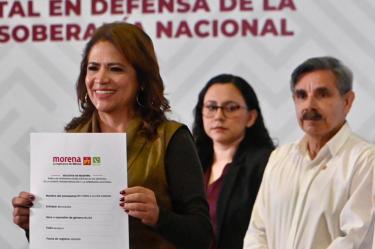 Fabiola Alanís formaliza registro