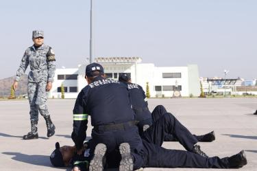 En la entidad, se prioriza la dignificación policial con uniformes, aumento salarial, becas y apoyos económicos