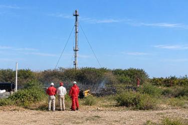 Controlan fuego en pastizales de Dos Bocas; Pemex descarta riesgos en refinería