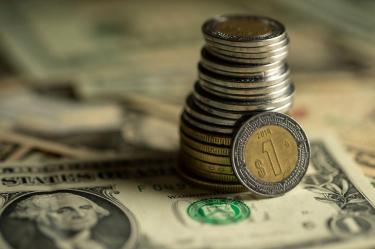 Peso mexicano toma respiro y se recupera; no se descarta que sigan las presiones