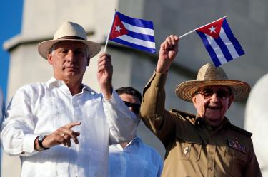 Miguel Díaz Canel y Raúl Castro