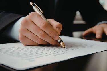Trámites aduaneros: Gobierno elimina dictamen de avisos.