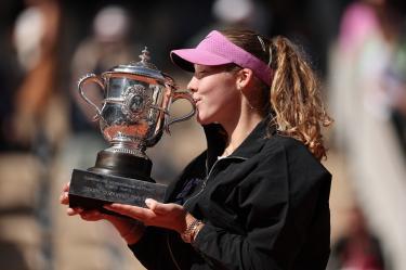 Mirra Andreeva se convierte en la campeona más joven de Roland Garros en las últimas 3 décadas.