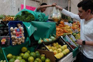 Vivir es más caro en México: Canasta básica cuesta 4,929 pesos en mayo 2026
