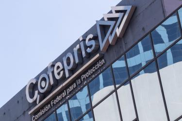Cofepris presenta guía para agilizar registros de dispositivos médicos