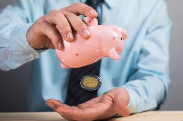 Retiros por desempleo rompen récord: mexicanos sacan 3,824 mdp de Afores.