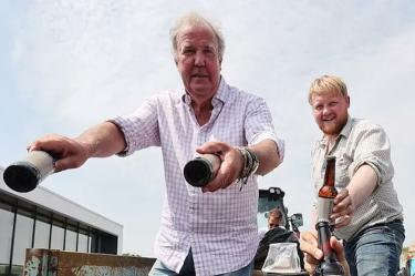 Clarkson ha sido centro de diversas polémicas durante el paso de los años