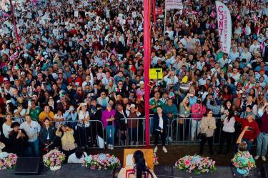La congresista tlaxcalteca convocó a quienes desempeñan responsabilidades públicas a deponer agendas particulares y privilegiar los acuerdos institucionales.