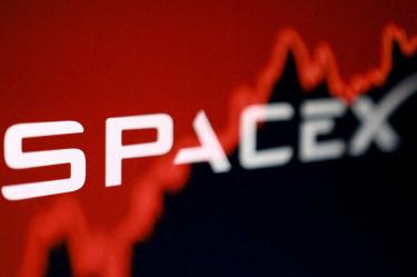 Turbulencia en SpaceX: acciones caen por debajo de su precio inicial y se recupera.