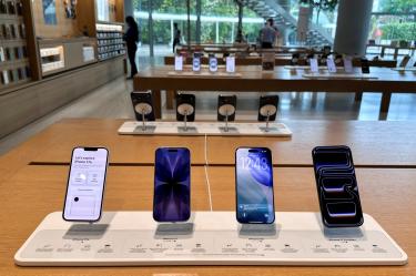 Apple analiza comprar chips a fabricante de China para que sus productos no suban de precio