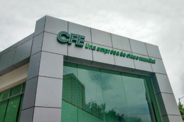 CFE coordina estrategia nacional con 29 entidades para mejorar el servicio eléctrico.