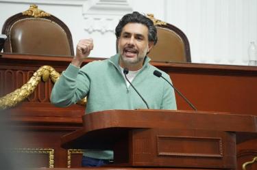 La reforma plantea que cada demarcación asigne de manera obligatoria al menos el 2% de su presupuesto anual a programas, infraestructura y acciones dirigidas tanto a los animales de compañía como a aquellos que se encuentran en situación de abandono. © 2025 Imagen - Excélsior. Todos los derechos reservados. El contenido de este sitio y de la edición impresa está protegido por la Ley Federal del Derecho de Autor. Prohibida la reproducción total o parcial sin autorización previa y por escrito. El material de terceros conserva sus propios derechos.