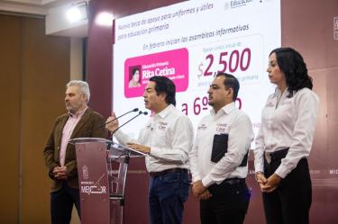 El titular de la SEP destacó que, estos apoyos económicos constituyen una herramienta fundamental para combatir la desigualdad.